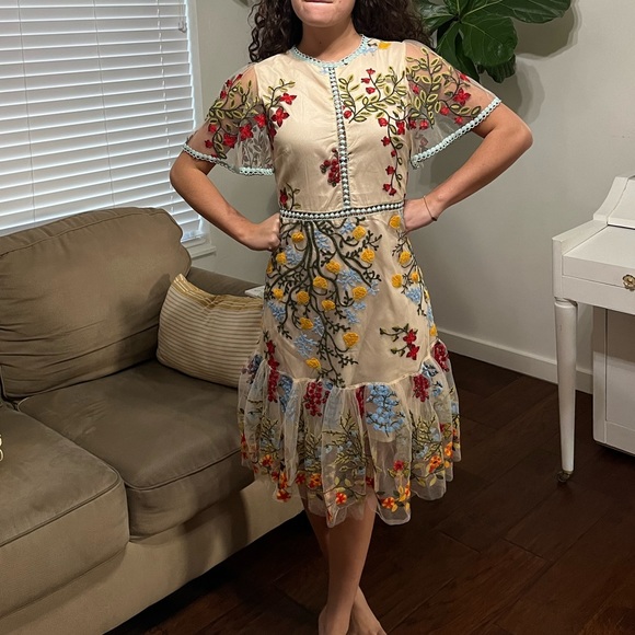 nordstrom embroidered dress - Picture 4 of 4